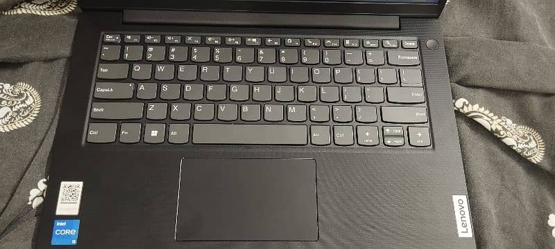 Lenovo V14 Just like new 8gb ram 256 ssd 12 Gen ci5 2