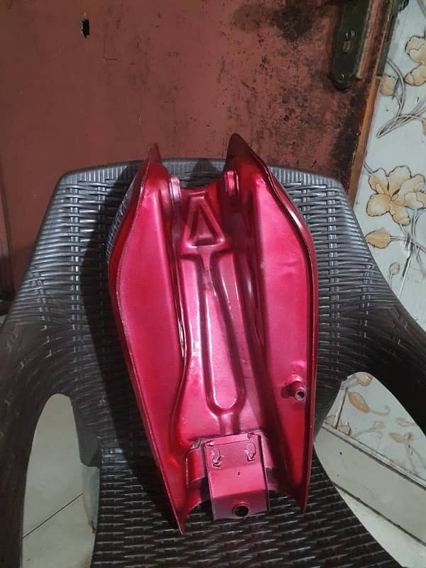 Honda 125 fuel tank 1