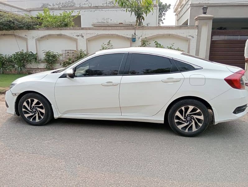 Honda Civic Oriel 2017 11