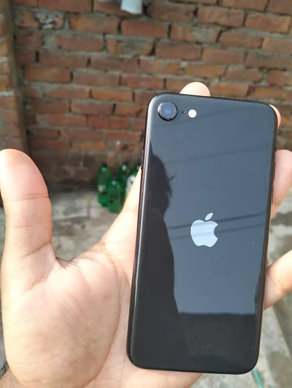 i phone se 2020 /non pta/ 64gb /10/09 4