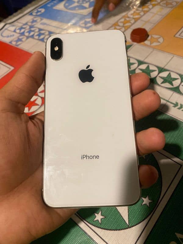 I phone xs max 4