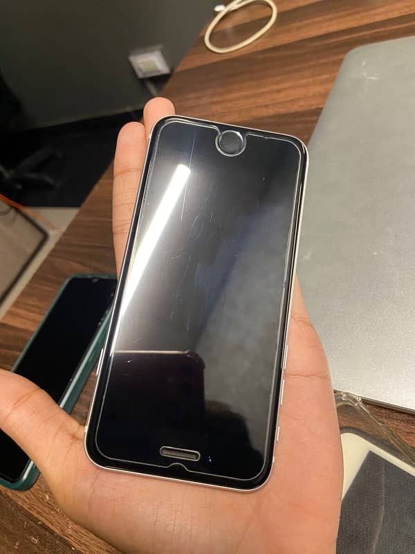 iphone se 2022 full new condition 4