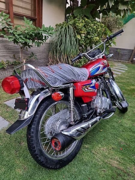 Honda CG125 Red. Excellent Condition 2