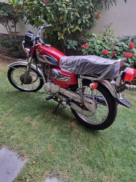 Honda CG125 Red. Excellent Condition 3