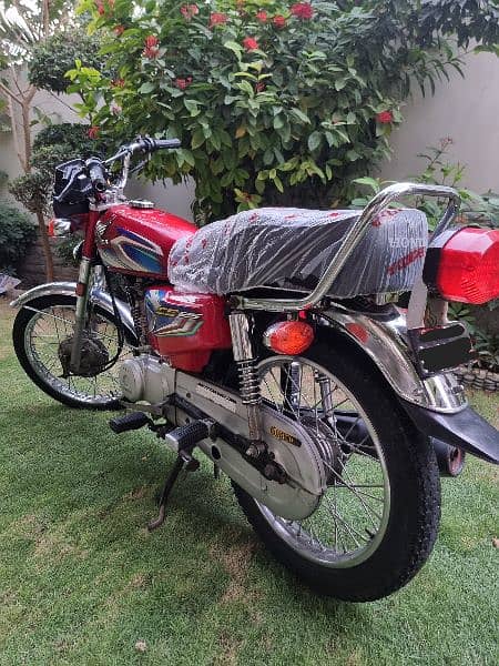 Honda CG125 Red. Excellent Condition 4