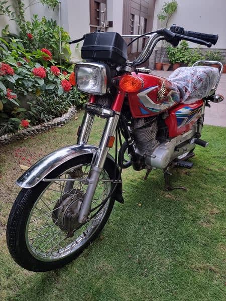 Honda CG125 Red. Excellent Condition 5