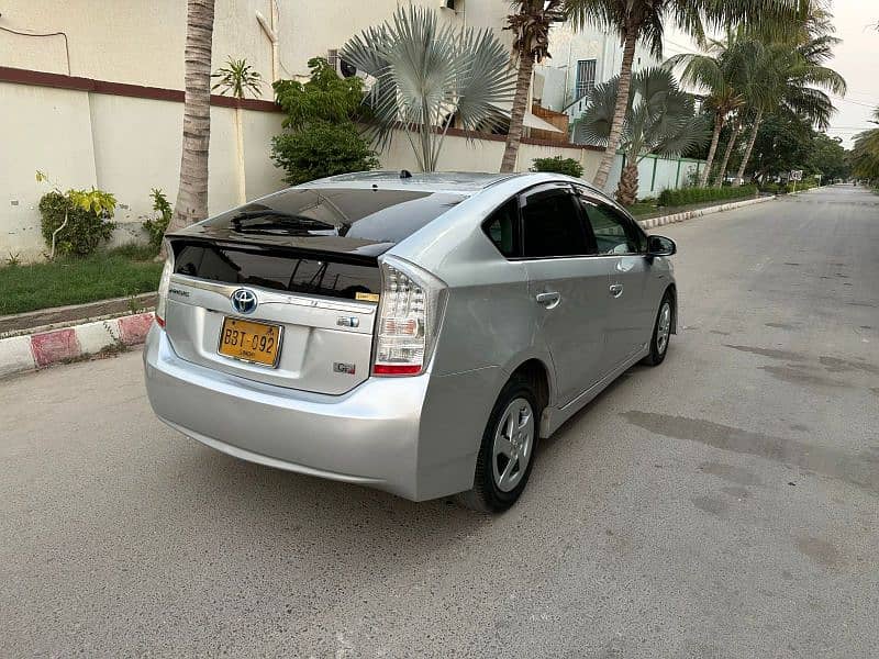 Toyota Prius S LED 1.8 3