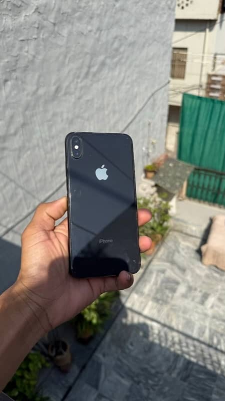 Iphone xsmax 256 gb pta approved 0