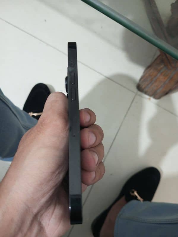 iphone 14 pro 128 space black non pta. 5