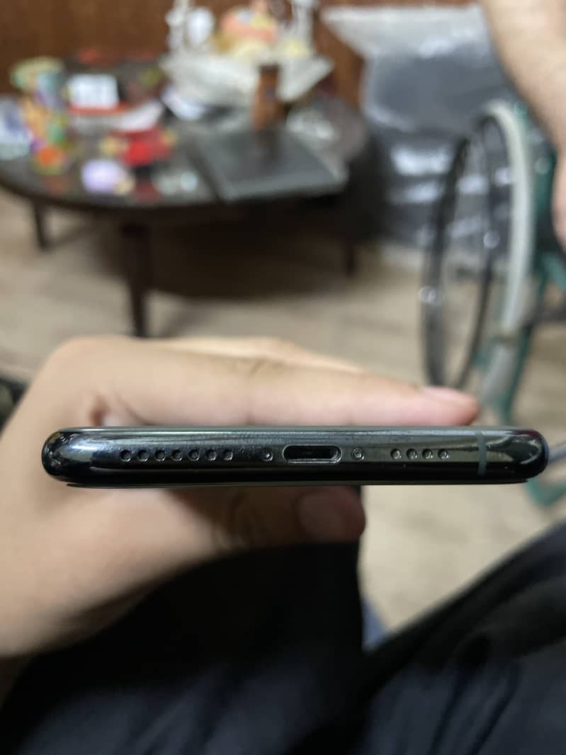 IPhone 11 Pro Max JV 64 GB Whatsapp Me 3