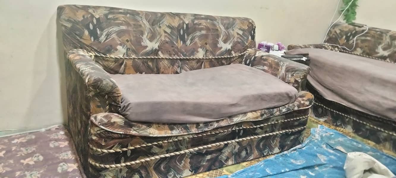 5 seater sofa with storage table 2