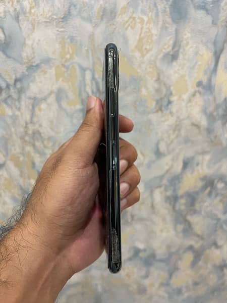 Iphone 11 pro max Pta Approved 0