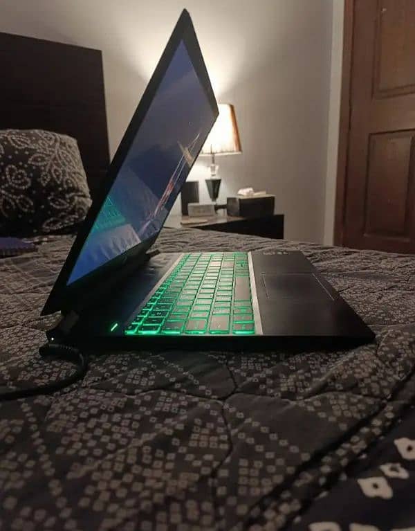 HP Pavilion Gaming Laptop 15-ec2xxx 4