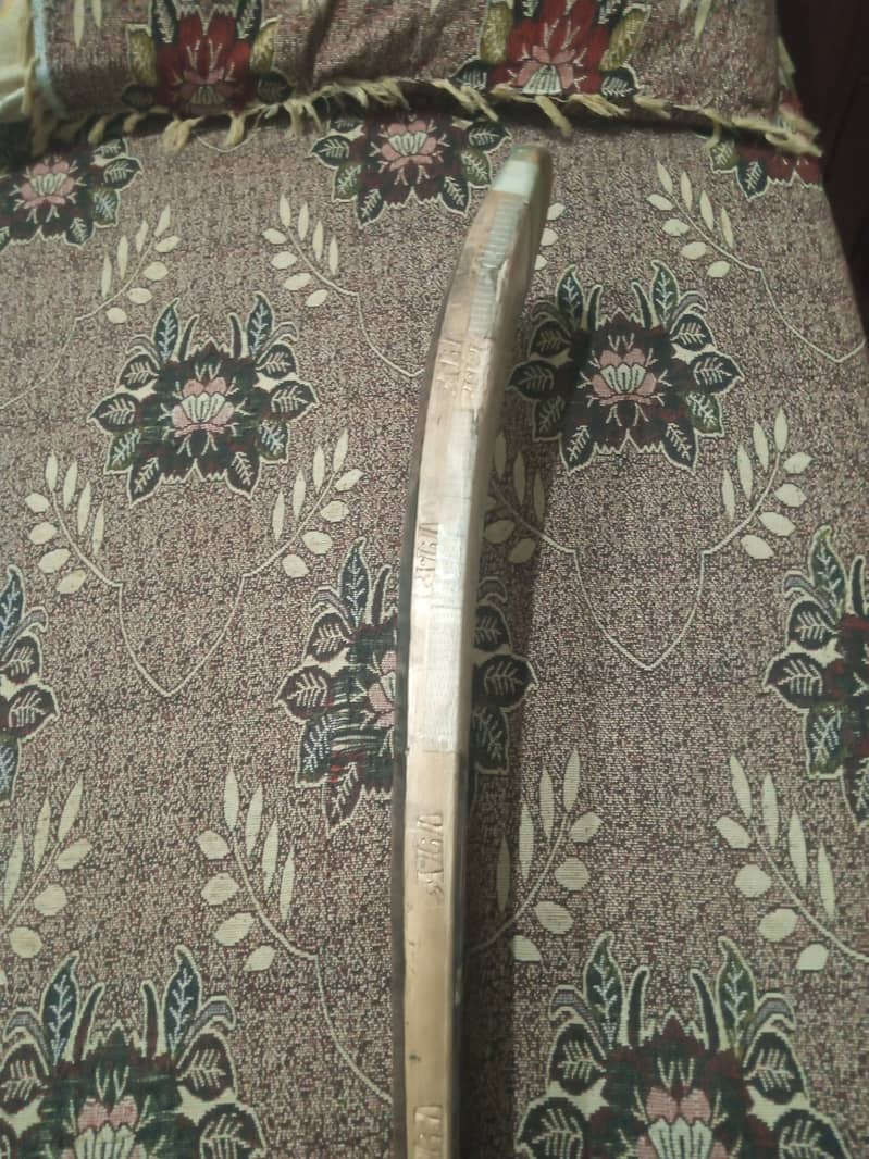 Sirilankan Wood Ali sports brand bat New condition 2