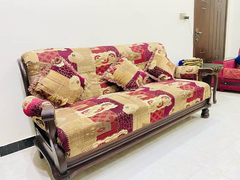 sofa set 3 2in1 condition 10by8 wood all Ohk 0