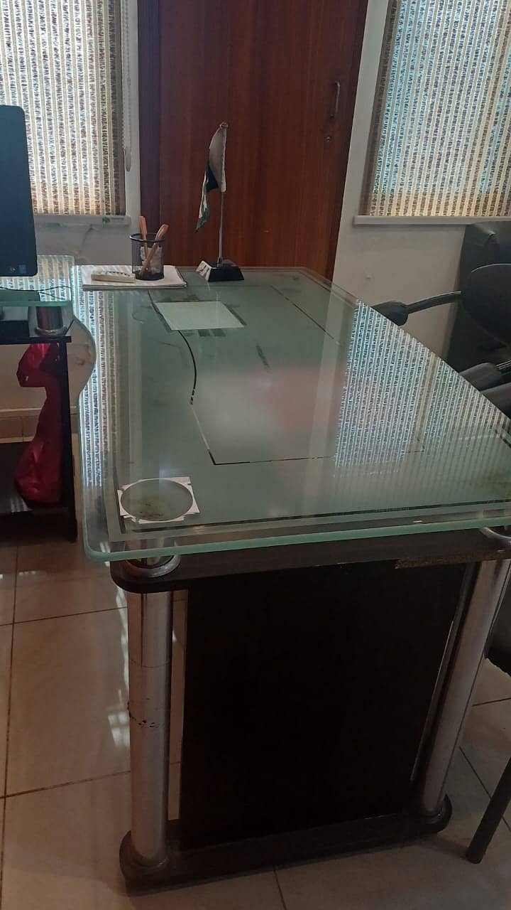 Executive Office Table with side table for Sale 1