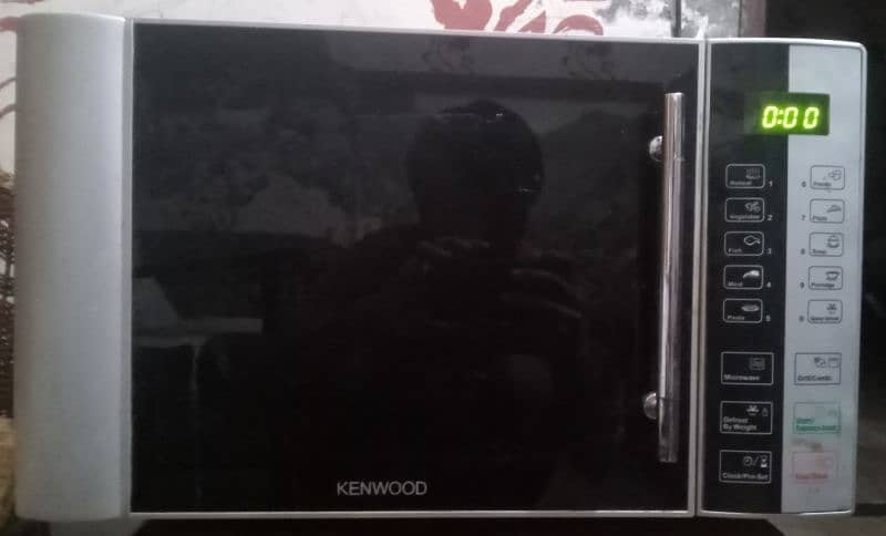 Kenwood microwave oven for sale best condition MW757 1