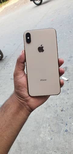 iphone xs max dual sim offichal aproved . urjent sell