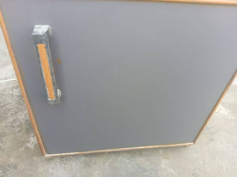 office Cabinet Drawer good condition metal body 7