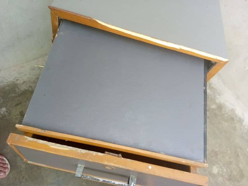 office Cabinet Drawer good condition metal body 14