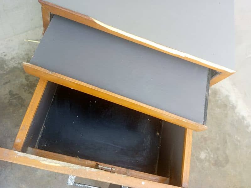 office Cabinet Drawer good condition metal body 15