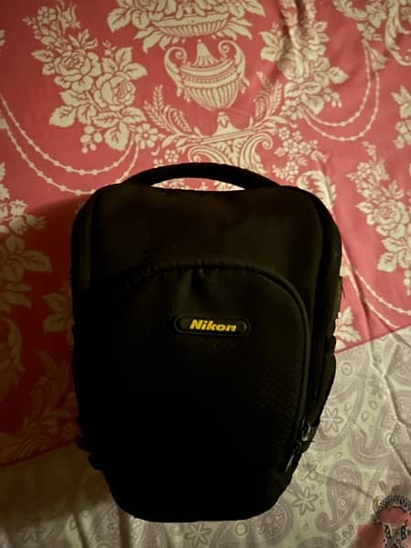 nikon digital cemra D5300 10/10 condition  lins 18-140mm 7