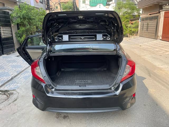 Honda Civic Oriel 2018 Honda Civic Oriel 1.8 i-VTEC CVT 2018 3