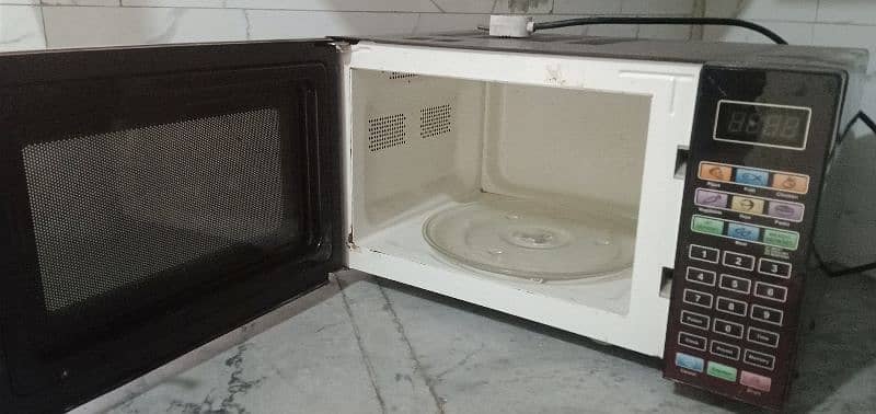 Microwave Oven 1