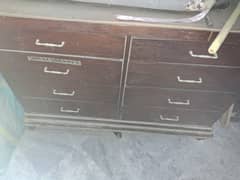 8 drawers with wheels chest / dresser