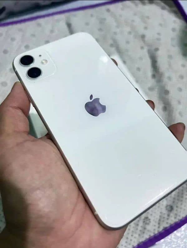 iphone 11 9/10 condition white color 1