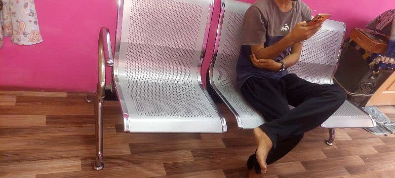 3 seater waiting chair 2