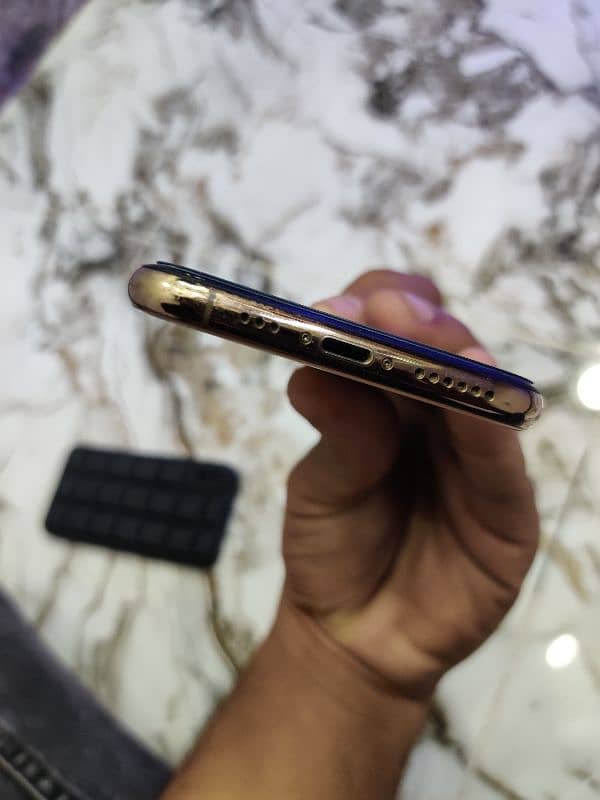 iphone xs Pta approved dual sim 4