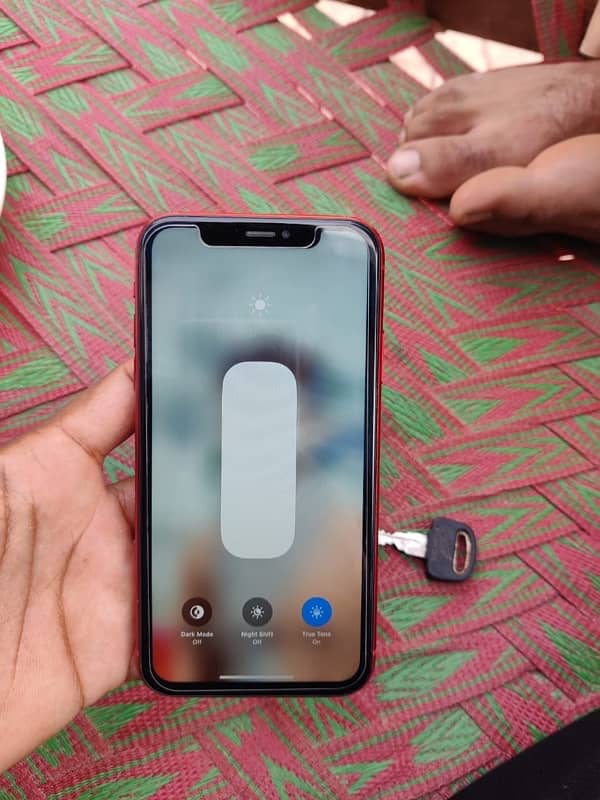 iPhone XR 64 jaw ha whasapp number 0302158657630 3