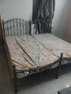 Single bed 0