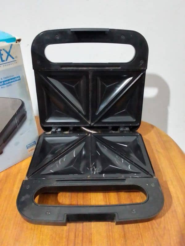 Anex deluxe sandwhich maker / condition 10 by 10 3