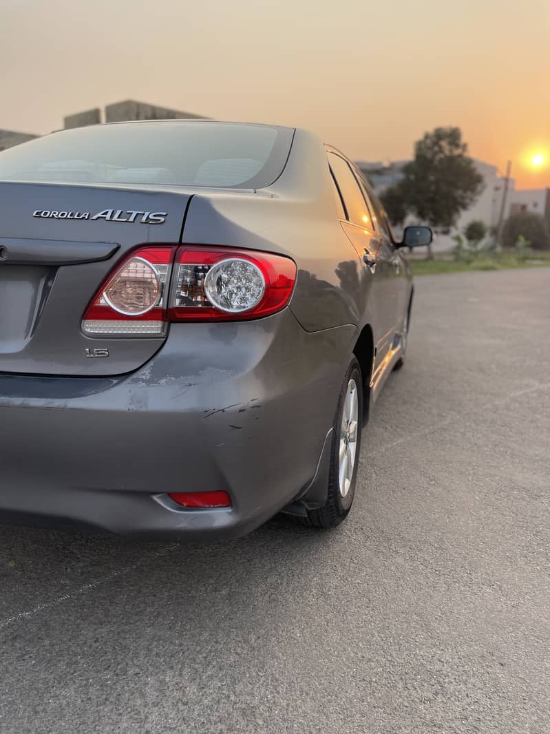 Toyota Corolla Altis 2013 0