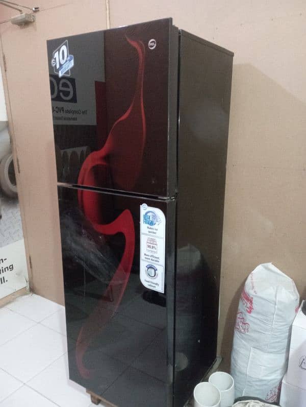 PEL REFRIGERATOR RB RED GLASS 1