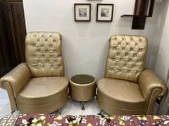 Pair of bedroom coffee chairs with table