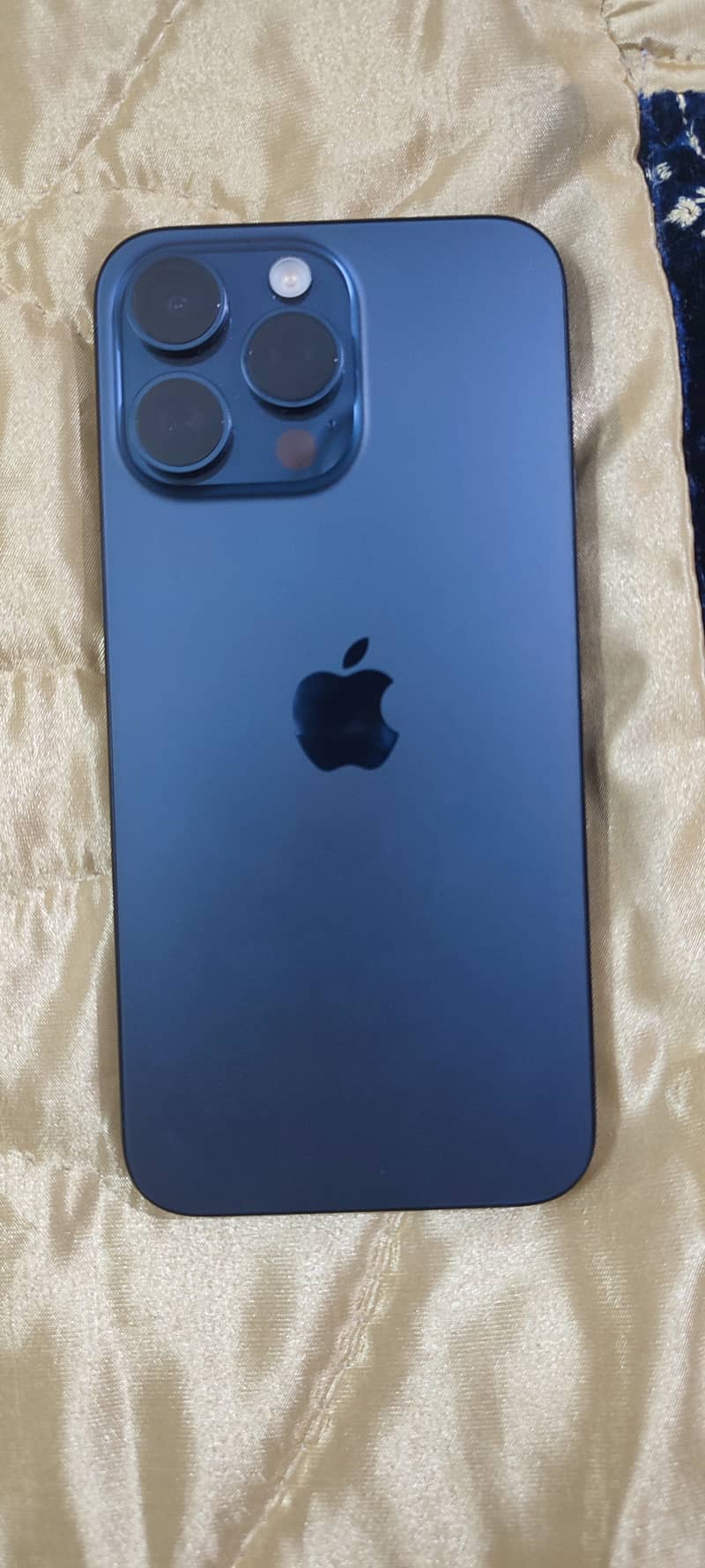 I phone 15 pro max blue titanium 3