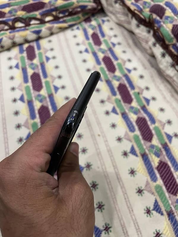 iPhone 11 pro max 256gb pta approved 0