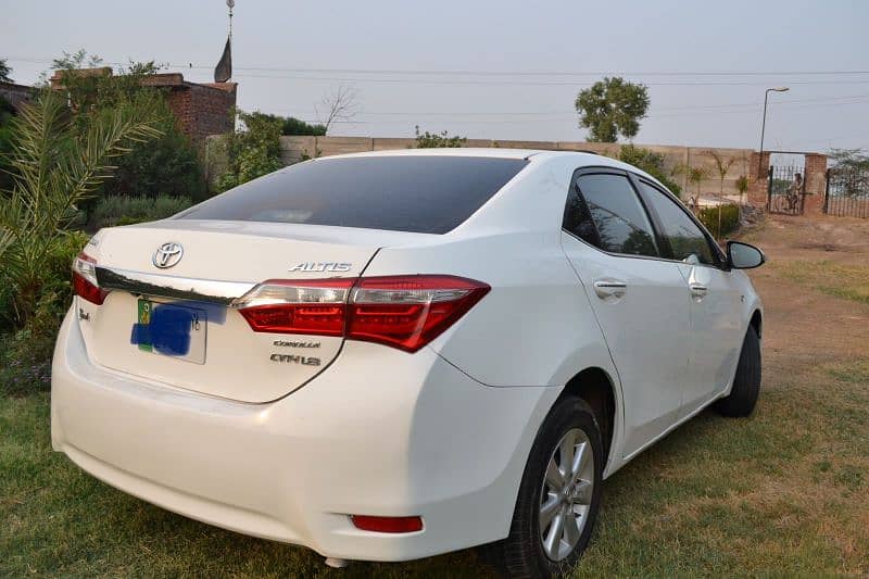 Toyota Altis Grande 2015 10