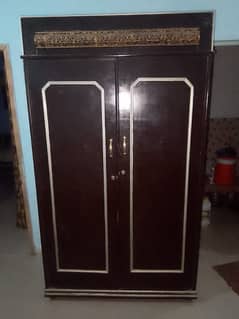 wood Almari in good condition 0