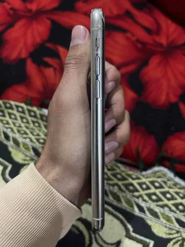 Iphone X 64gb PTA APPROVED 5