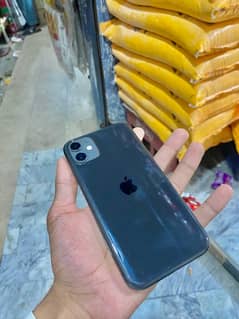 Iphone 11 64gb  (exchnge possible)