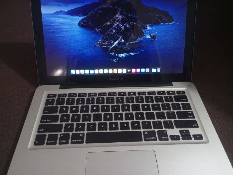 Macbook Pro Late 2011 13Inch For Sale 0