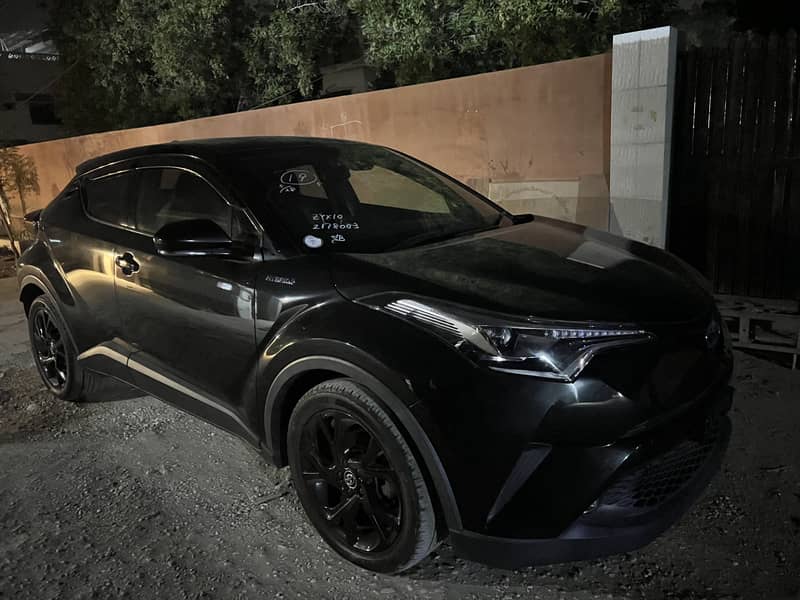 Toyota C-HR 2019 G-package Nero 0