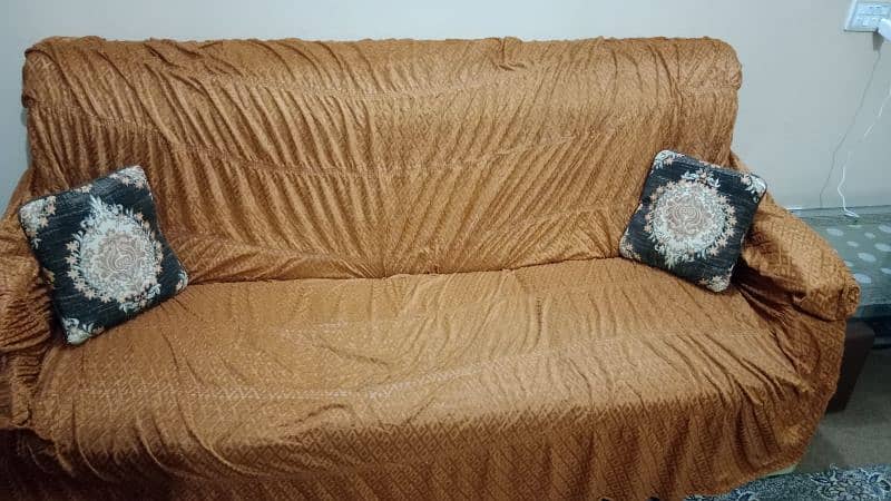 7 seater sofa for sale with covers and cushions. 7