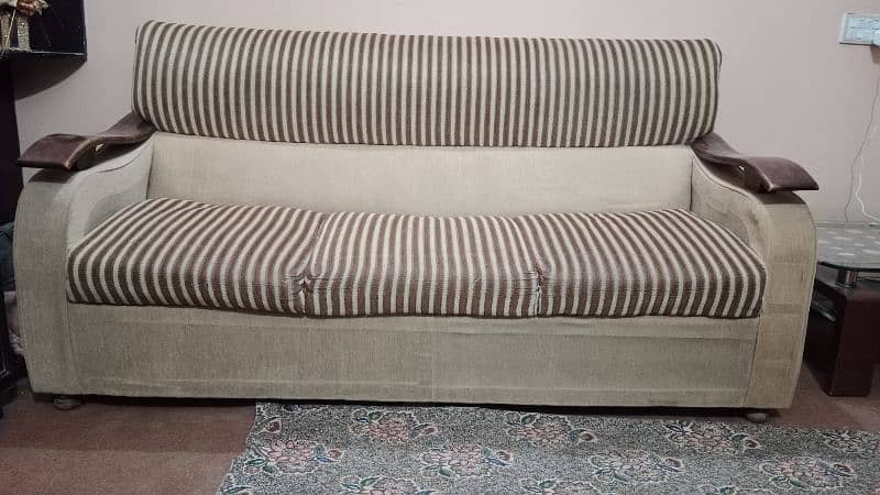 7 seater sofa for sale with covers and cushions. 11