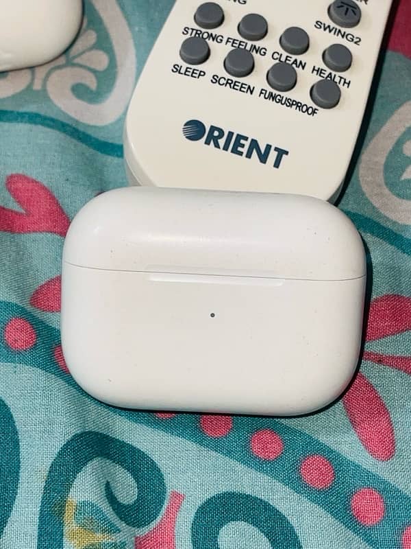 Apple Airpods 2 Pro Original Wireless Charging 5