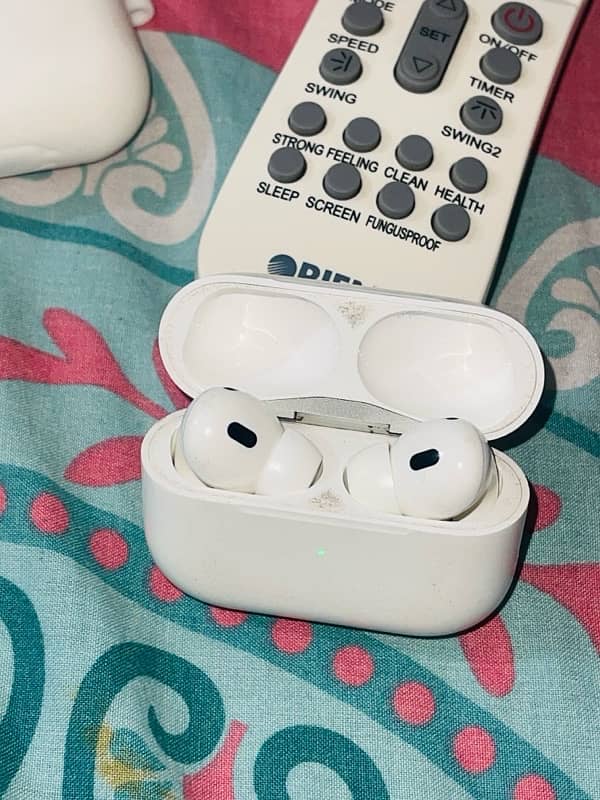 Apple Airpods 2 Pro Original Wireless Charging 6